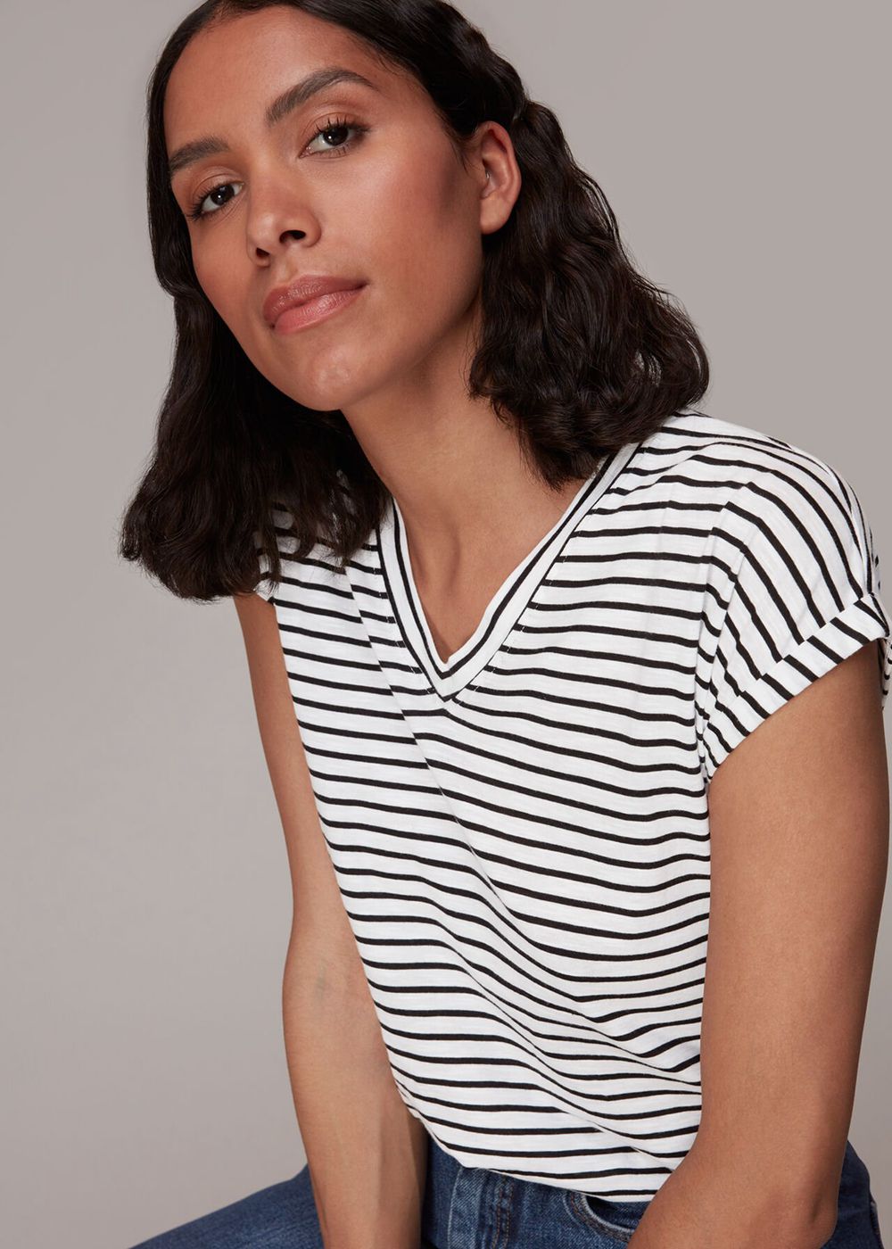 Whistles Willa Stripe V Neck T-Shirt Black / Multicolor | US-36750OETL